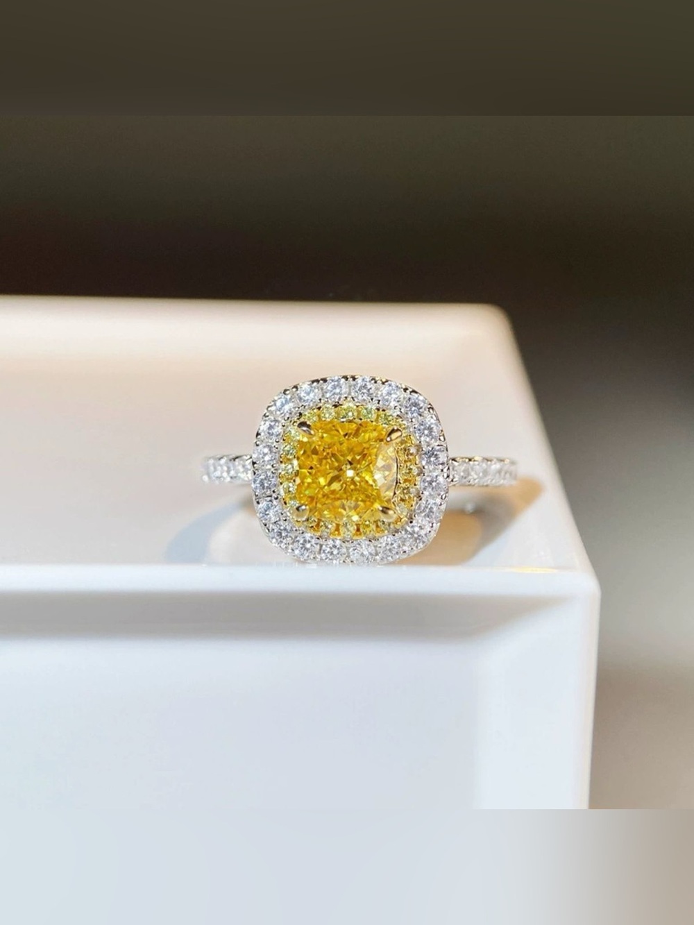 925 Sterling Silver Zircon Cushion Cut Ring